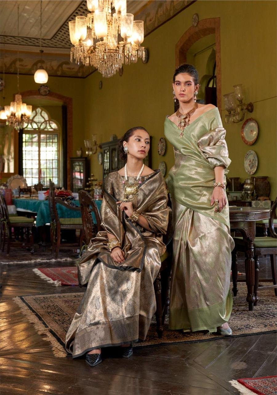 ✨ Kanjeepuram Canva – Handwoven Elegance ✨ - Image 7