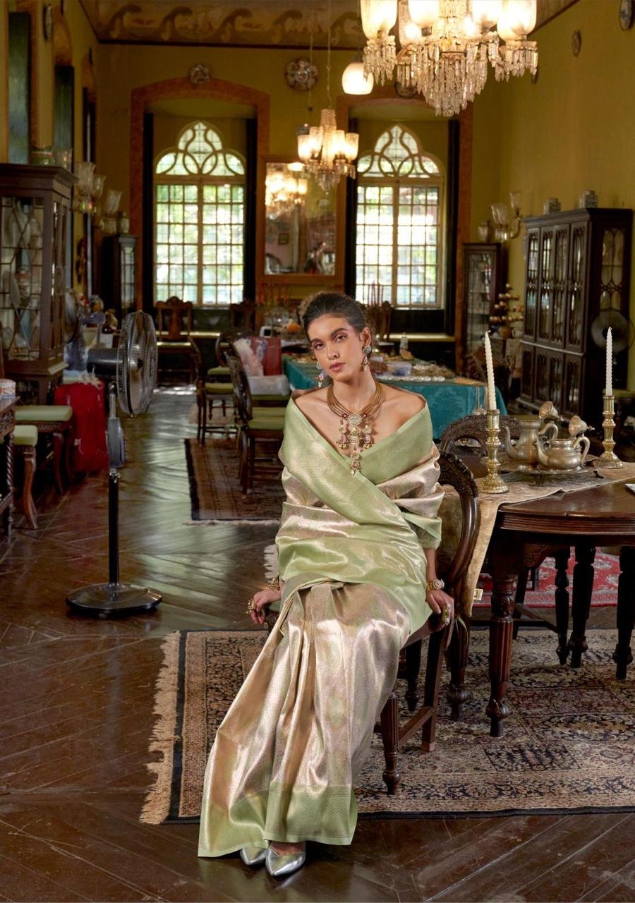 ✨ Kanjeepuram Canva – Handwoven Elegance ✨ - Image 5